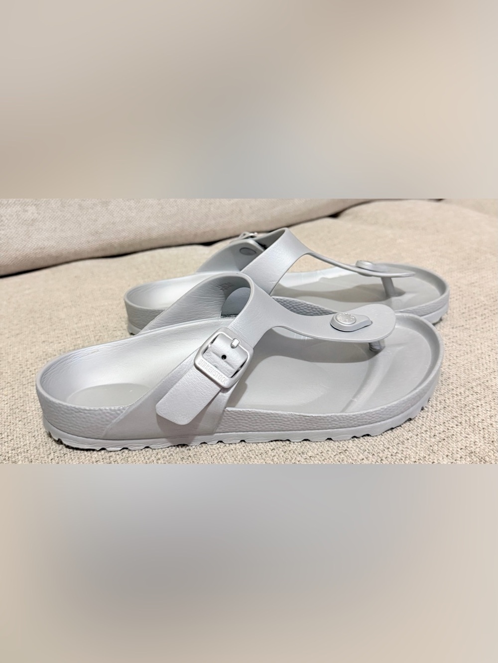 Birkenstock Women’s silver Thong Sandals with Buckle